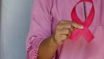 &Eta; &zeta;&omega;ή &mu;&epsilon;&tau;ά &tau;&eta; &delta;&iota;ά&gamma;&nu;&omega;&sigma;&eta;: &Pi;ώ&sigmaf; &omicron; &kappa;&alpha;&rho;&kappa;ί&nu;&omicron;&sigmaf; &alpha;&lambda;&lambda;ά&zeta;&epsilon;&iota; &tau;&alpha; &pi;ά&nu;&tau;&alpha; &ndash; &kappa;&alpha;&iota; &tau;&iota; &mu;&alpha;&sigmaf; &mu;&alpha;&theta;&alpha;ί&nu;&epsilon;&iota;