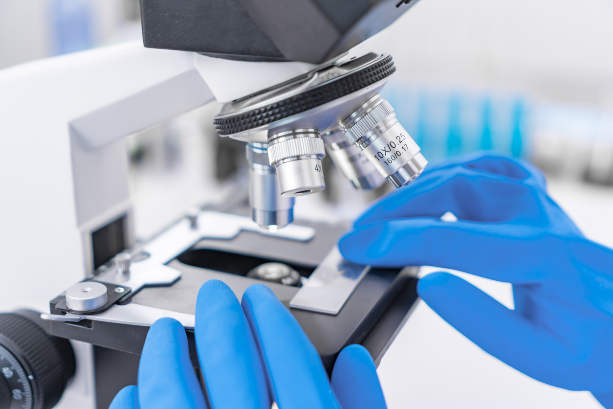 igri-viopsia-i-ellinida-erevnitria