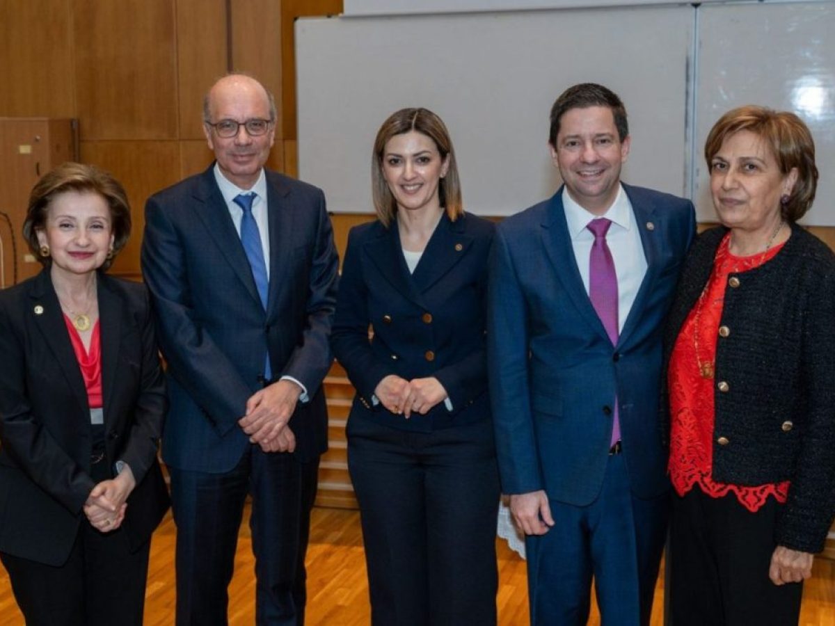 Ειρήνη Αγαπηδάκη: Βράβευση από τη Σχολή Επιστημών Υγείας του Πανεπιστημίου Αθηνών