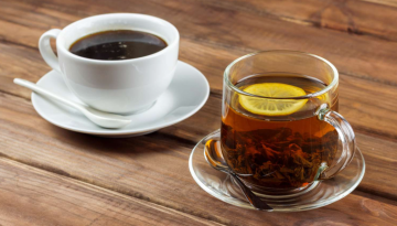 Καφές και τσάι: Ποια στιγμή της ημέρας πρέπει να τα αποφεύγουμε