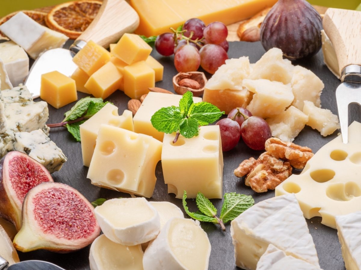 Μία απρόσμενη σχέση ανάμεσα στο τυρί και την εμφάνιση άνοιας – Τι έδειξε μελέτη 25 ετών