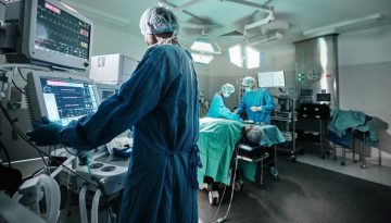 &Omicron;&tau;&alpha;&nu; &eta; &pi;&rho;&omicron;&sigma;&phi;&omicron;&rho;ά &gamma;ί&nu;&epsilon;&tau;&alpha;&iota; &zeta;&omega;ή: &Delta;ύ&omicron; &delta;&iota;&alpha;&delta;&iota;&kappa;&alpha;&sigma;ί&epsilon;&sigmaf; &delta;&omega;&rho;&epsilon;ά&sigmaf; &omicron;&rho;&gamma;ά&nu;&omega;&nu; &sigma;&tau;&omicron; &Alpha;&Chi;&Epsilon;&Pi;&Alpha;