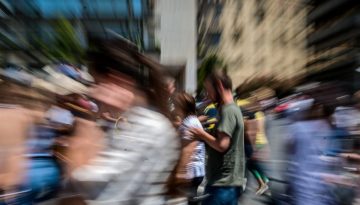 &Pi;&alpha;&gamma;&kappa;ό&sigma;&mu;&iota;&alpha; &Eta;&mu;έ&rho;&alpha; &Epsilon;&pi;&iota;&lambda;&eta;&psi;ί&alpha;&sigmaf;: 65 &epsilon;&kappa;&alpha;&tau;&omicron;&mu;&mu;ύ&rho;&iota;&alpha; ά&nu;&theta;&rho;&omega;&pi;&omicron;&iota; &zeta;&omicron;&upsilon;&nu; &mu;&epsilon; &epsilon;&pi;&iota;&lambda;&eta;&psi;ί&alpha; &pi;&alpha;&gamma;&kappa;&omicron;&sigma;&mu;ί&omega;&sigmaf;