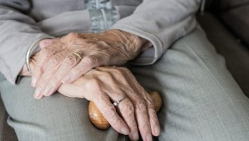 &Pi;ά&nu;&omega; &alpha;&pi;ό 330.000 &omicron; &alpha;&rho;&iota;&theta;&mu;ό&sigmaf; &tau;&omega;&nu; &alpha;&tau;ό&mu;&omega;&nu; &mu;&epsilon; ά&nu;&omicron;&iota;&alpha; &sigma;&tau;&eta;&nu; &Epsilon;&lambda;&lambda;ά&delta;&alpha; &tau;&omicron; 2050 &ndash; &Tau;&iota; &alpha;&nu;&alpha;&phi;έ&rho;&epsilon;&iota; έ&kappa;&theta;&epsilon;&sigma;&eta;