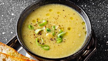 Παραδοσιακή πρασόσουπα