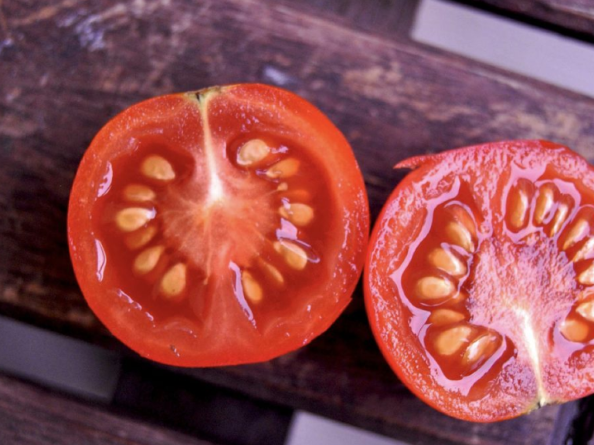 Πώς οι ντομάτες προστατεύουν από την ουλίτιδα