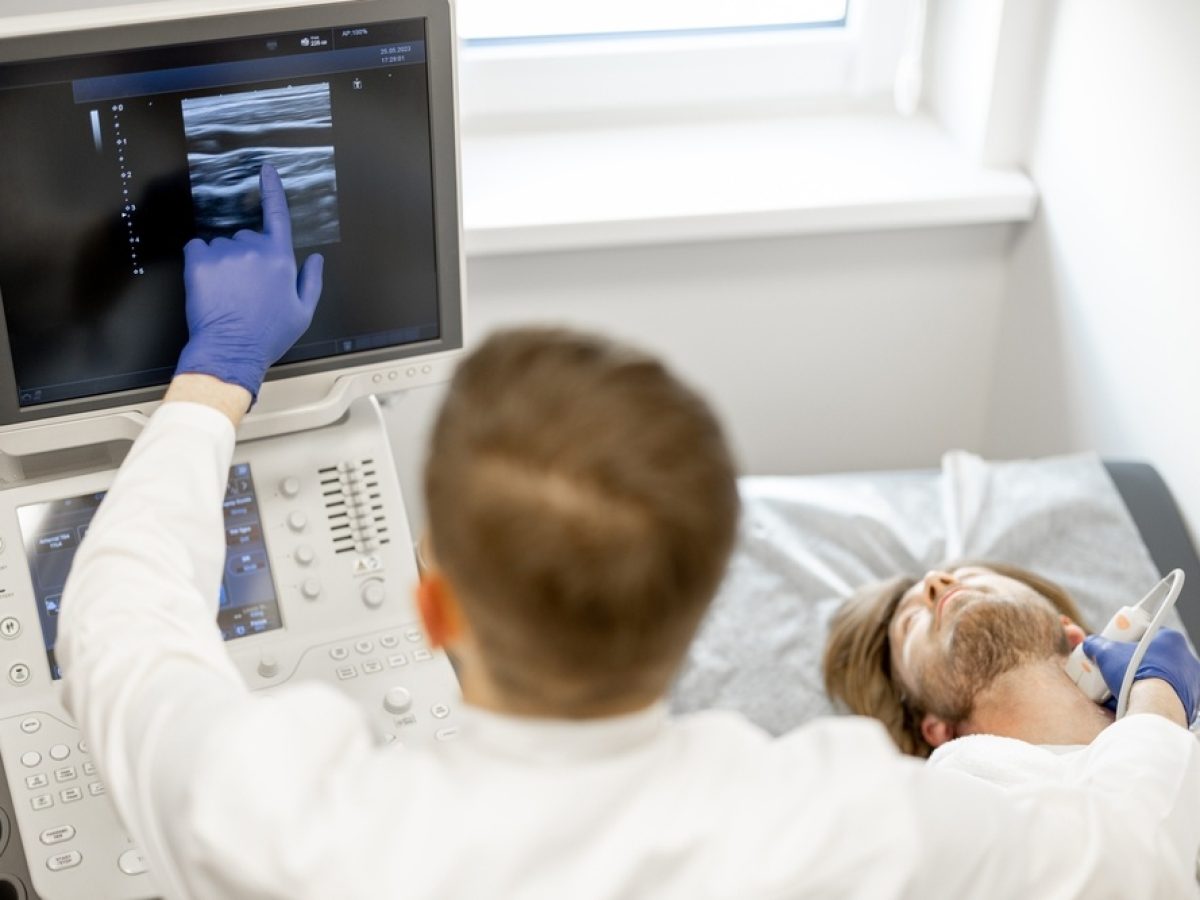 Στένωση καρωτίδων: Τα προειδοποιητικά σημάδια και η σημασία της πρόληψης