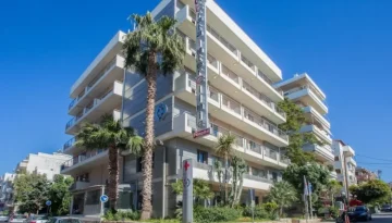 &Sigma;&tau;&omicron; Creta Interclinic o &Kappa;&alpha;&theta;&eta;&gamma;&eta;&tau;ή&sigmaf; &Kappa;&alpha;&rho;&delta;&iota;&omicron;&lambda;&omicron;&gamma;ί&alpha;&sigmaf; &Epsilon;&mu;&mu;. &Sigma;&kappa;&alpha;&lambda;ί&delta;&eta;&sigmaf;-&Alpha;&nu;&alpha;&kappa;&omicron;&iota;&nu;ώ&theta;&eta;&kappa;&epsilon; &eta; έ&nu;&alpha;&rho;&xi;&eta; &tau;&eta;&sigmaf; &sigma;&upsilon;&nu;&epsilon;&rho;&gamma;&alpha;&sigma;ί&alpha;&sigmaf;