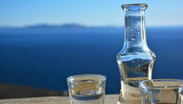 Τσίπουρο: Πώς βοηθά στην ανάρρωση από το κρύωμα