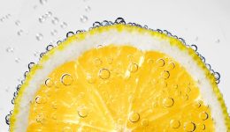 Lemonading-Αpolamvanontas-ti-zoi-san