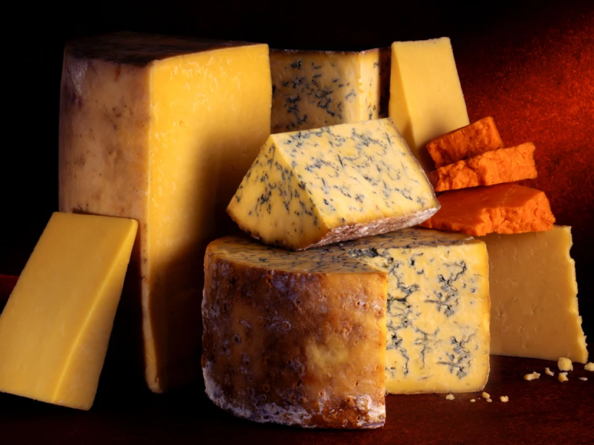 Μπορεί το τυρί να είναι η απάντηση στο hangover; Τι λέει νέα έρευνα