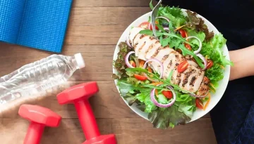 Διατροφή την Άνοιξη: 10 τροφές που πρέπει να βάλεις τώρα στο πιάτο σου