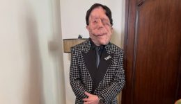 divAdam-Pearson-ti-ine-i
