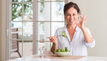 Εμμηνόπαυση: Σύμμαχός μας η διατροφή