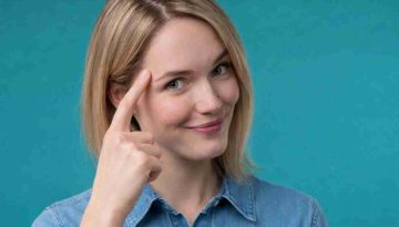 Η ευφυΐα κρύβεται στον τρόπο που μιλάμε – 7 φράσεις που κάνουν τη διαφορά