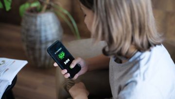 Οι έφηβοι στρέφονται στην AI για να τους βγάλει πλάνο διατροφής: Μελέτη προειδοποιεί για τους κινδύνους