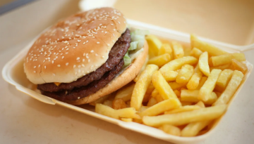 Η κακή διατροφή «σκοτώνει» περισσότερους ανθρώπους από το τσιγάρο και την υπέρταση