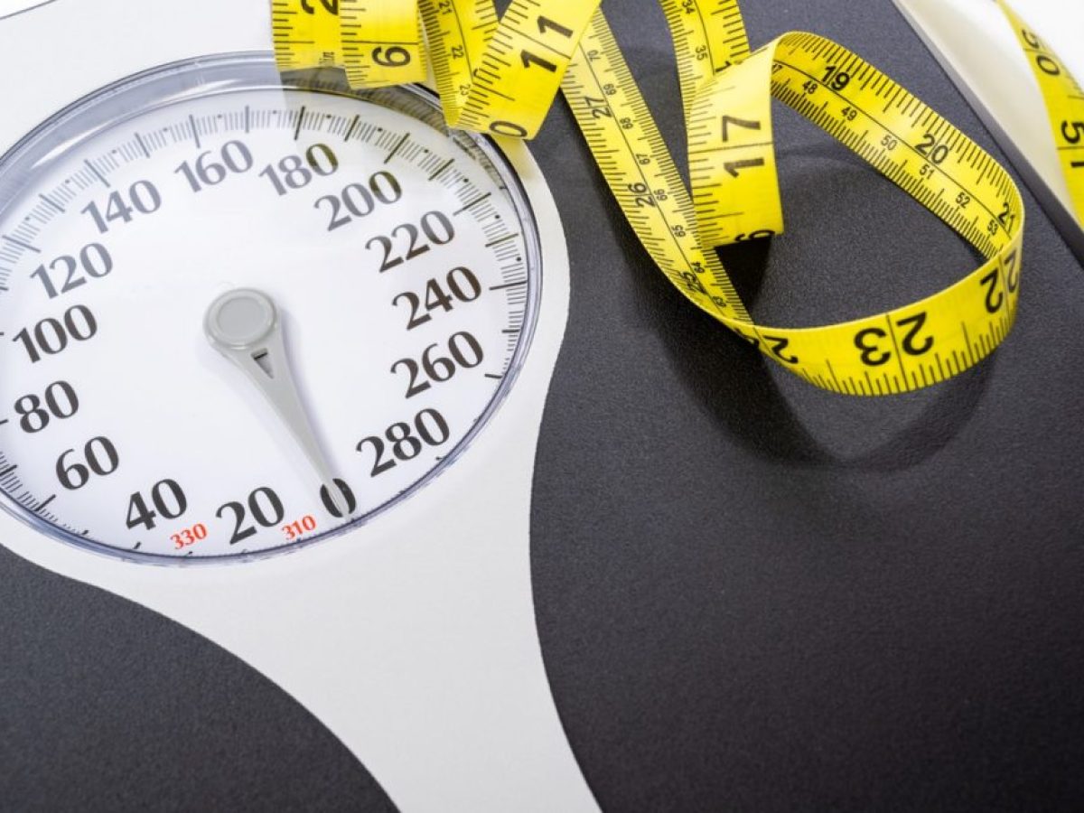 Είναι ρεαλιστική ή ακόμα και ασφαλής η απώλεια 5 κιλών σε ένα μήνα; Απαντούν ένας γιατρός και ένας γυμναστής