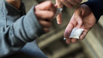 &laquo;&Kappa;&alpha;&mu;&pi;&alpha;&nu;ά&kappa;&iota;&raquo; &gamma;&iota;&alpha; &tau;&eta; &chi;&rho;ή&sigma;&eta; &psi;&upsilon;&chi;&omicron;&delta;&rho;&alpha;&sigma;&tau;&iota;&kappa;ώ&nu; &omicron;&upsilon;&sigma;&iota;ώ&nu; &ndash; &laquo;&Sigma;&upsilon;&nu;&delta;έ&epsilon;&tau;&alpha;&iota; &mu;&epsilon; &tau;&omicron;&nu; &kappa;ί&nu;&delta;&upsilon;&nu;&omicron; &epsilon;&gamma;&kappa;&epsilon;&phi;&alpha;&lambda;&iota;&kappa;&omicron;ύ &epsilon;&pi;&epsilon;&iota;&sigma;&omicron;&delta;ί&omicron;&upsilon; &alpha;&kappa;ό&mu;&alpha; &kappa;&alpha;&iota; &sigma;&epsilon; &nu;έ&omicron;&upsilon;&sigmaf;&raquo; &lambda;έ&nu;&epsilon; &omicron;&iota; &epsilon;&iota;&delta;&iota;&kappa;&omicron;ί