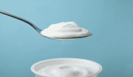 katanalosi-giaourtiou-kata-tis-osteoporosis