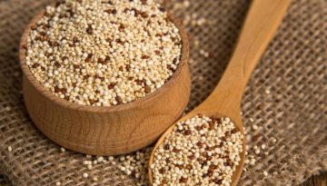 Κινόα ή καστανό ρύζι: Ποιο έχει περισσότερη πρωτεΐνη και φυτικές ίνες