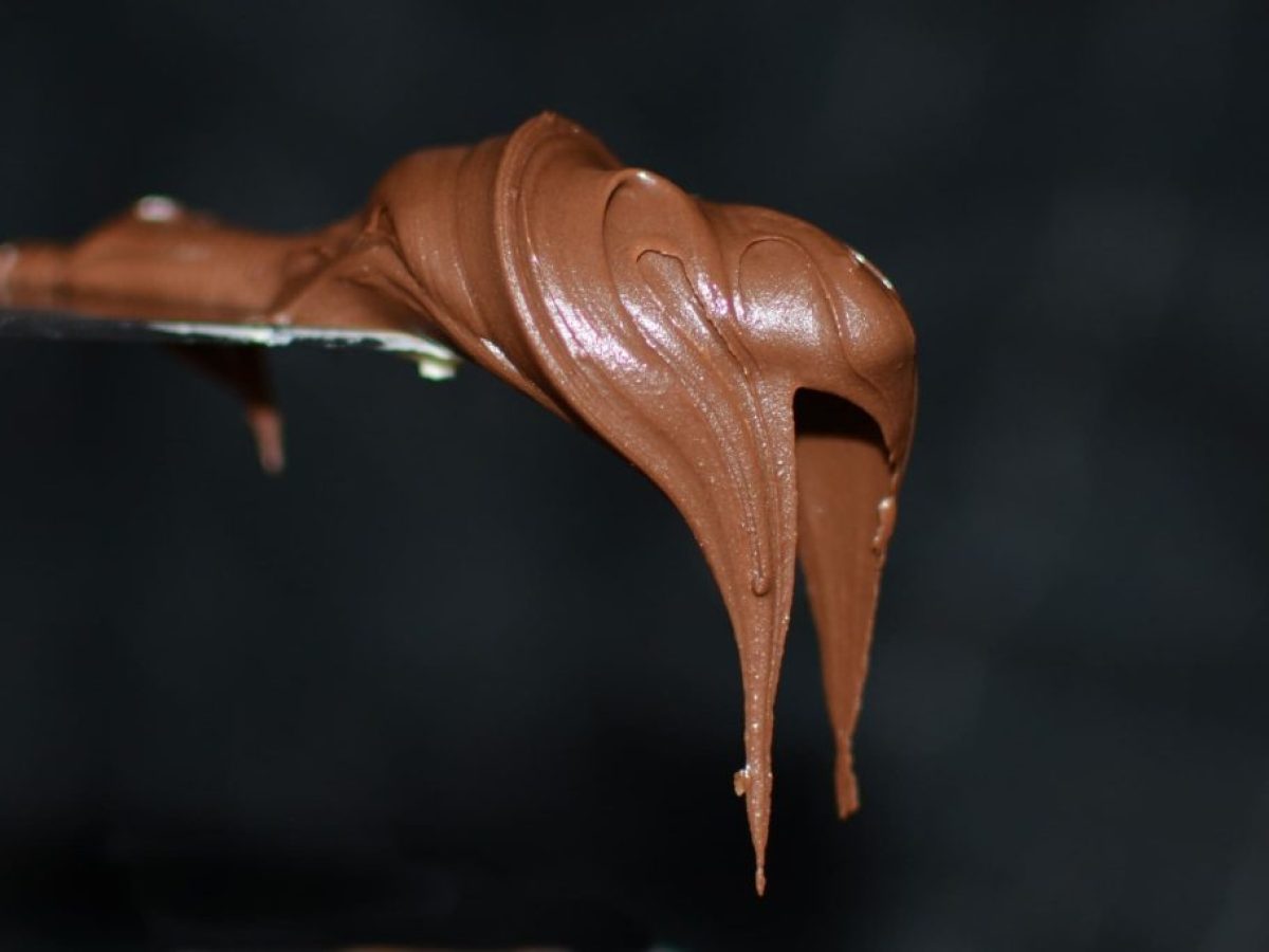 Λαχταριστή σπιτική πραλίνα φουντουκιού χωρίς ζάχαρη με μόνο 4 υλικά