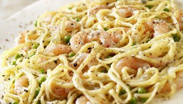 Λιvγκουίνι με γαρίδες και αρακά