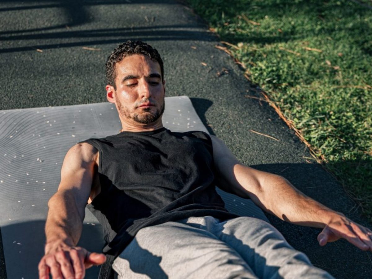 Νομίζετε ότι ο κορμός σας είναι δυνατός; Δοκιμάστε να κρατήσετε αυτή τη στάση για 30 δευτερόλεπτα