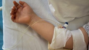 Ο ιατροδικαστής εξέτασε το 10 μηνών βρέφος που νοσηλεύεται στο Καραμανδάνειο – Τι αναφέρει το πόρισμα