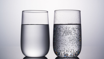 Ποιο νερό είναι πιο ενυδατικό: Το ανθρακούχο ή το απλό