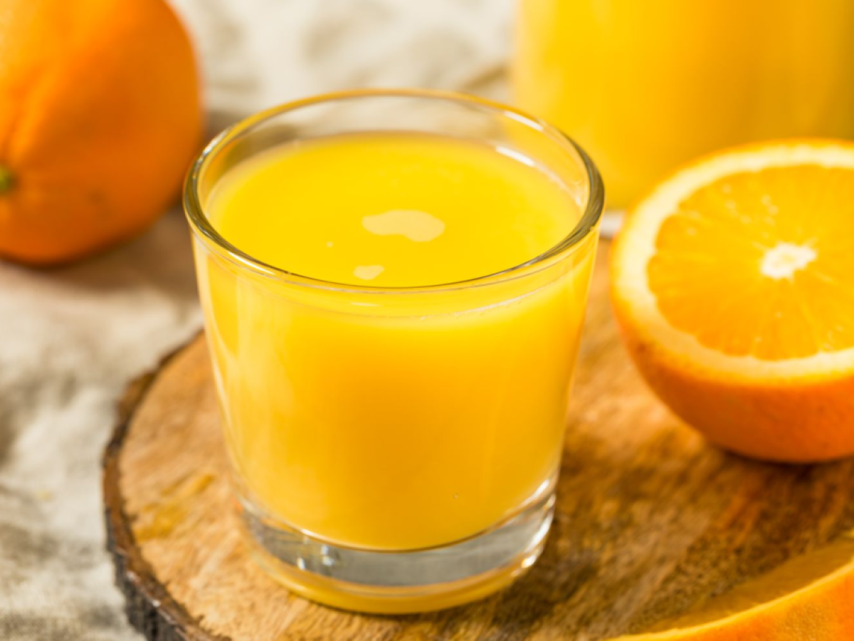 Πόσο υγιεινό είναι τελικά να πίνεις χυμό πορτοκάλι κάθε μέρα;