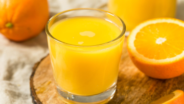 Πόσο υγιεινό είναι τελικά να πίνεις χυμό πορτοκάλι κάθε μέρα;