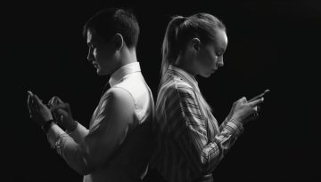 Ψηφιακή Αμνησία: Γιατί το κινητό τηλέφωνο «κλέβει» τη μνήμη και τη συγκέντρωσή μας