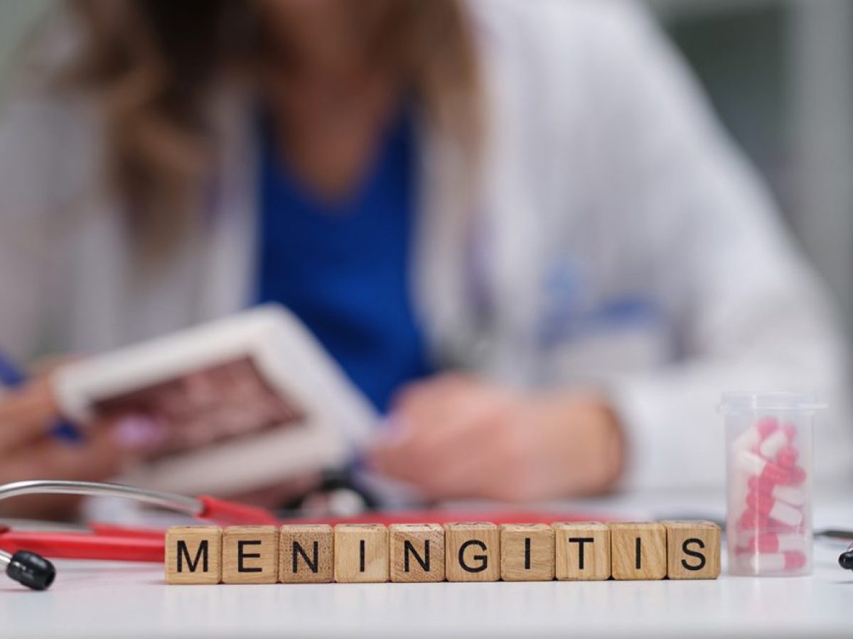 Συναγερμός στην Αγγλία: 20 κρούσματα μηνιγγίτιδας και δύο νεκροί – Στο «μικροσκόπιο» club