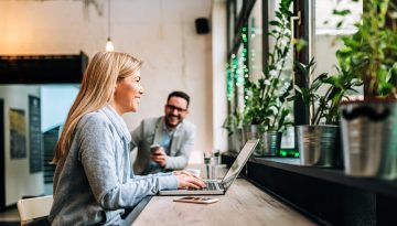 Σύντομες συζητήσεις: Μπορεί ένας άγνωστος να μας αλλάξει τη ζωή;