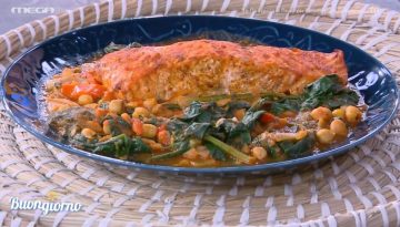 Σολομός με ρεβίθια, σπανάκι και κάρι