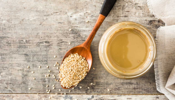Ταχίνι, το απόλυτο superfood της Σαρακοστής