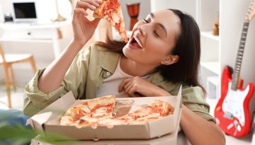 Το στομάχι λέει «Στοπ», ο εγκέφαλος λέει «Κι άλλο!»: Η μάχη των σημάτων ανταμοιβής