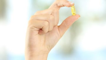 Βιταμίνες D και Β12: Πόσο συχνή είναι η έλλειψή τους από τον οργανισμό μας και γιατί είναι επικίνδυνη η ανεξέλεγκτη λήψη τους