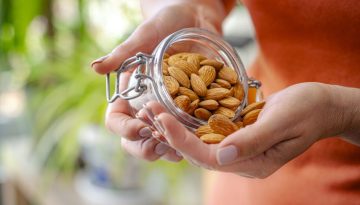 Αμύγδαλα: Γιατί είναι το ιδανικό σνακ για όσους έχουν πίεση, ζάχαρο και χοληστερίνη