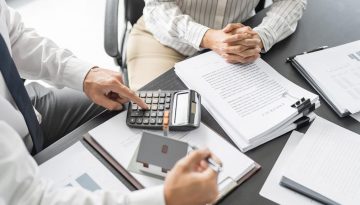 Ασφαλιστικές: Στα 12,6 δισ. ευρώ αυξήθηκαν τα υπό διαχείριση κεφάλαια για ασφαλίσεις ζωής