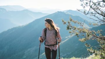 Hiking: Φέτος την άνοιξη δοκίμασε μια νέα δραστηριότητα και «εκτόξευσε» τη διάθεσή σου στα ύψη