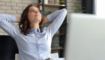 Quarter-life crisis: «Με πιάνει κρίση»… Πλησιάζοντας τα πρώτα «άντα»