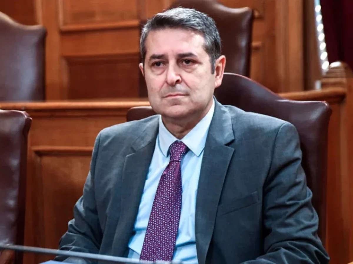 Διασωληνωμένος στη ΜΕΘ του Ευαγγελισμού ο Γιώργος Μυλωνάκης, διαγνώστηκε με ανεύρυσμα στον εγκέφαλο