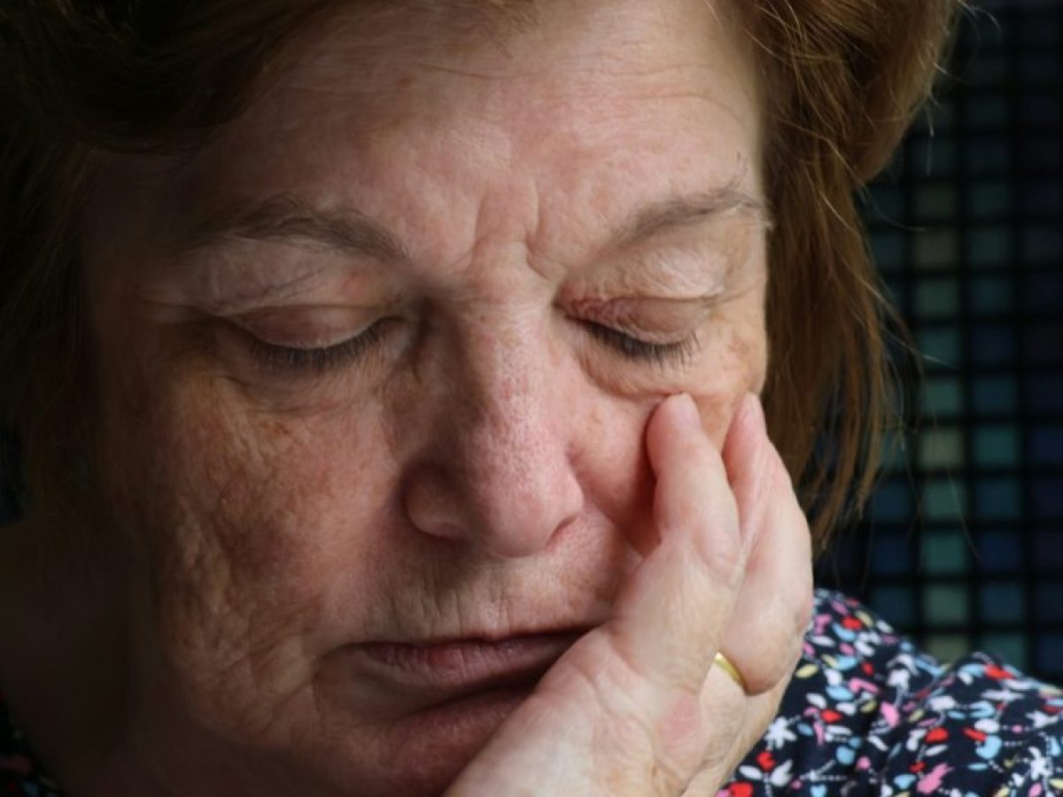 Διατροφή, ύπνος, άσκηση και αισιοδοξία σχετίζονται με τον κίνδυνο εμφάνισης άνοιας