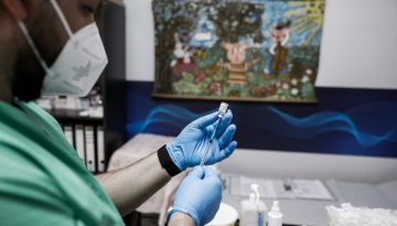 Εμβολιασμός: Η πιο ισχυρή ασπίδα της Δημόσιας Υγείας – Περίπου έξι ζωές σώζονται ανά λεπτό