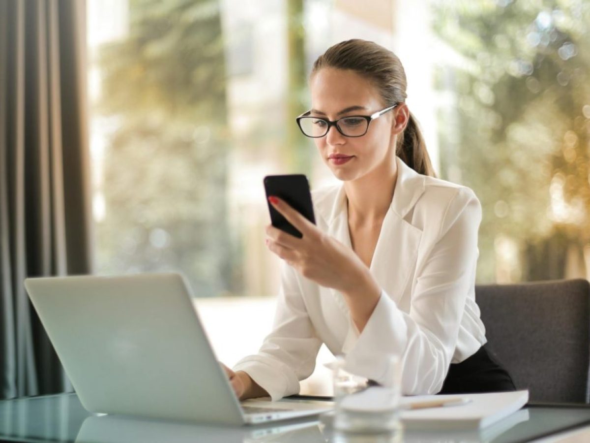 Εξάρτηση από το κινητό: Μπορεί να σχετίζεται με τον ιδεοψυχαναγκασμό;