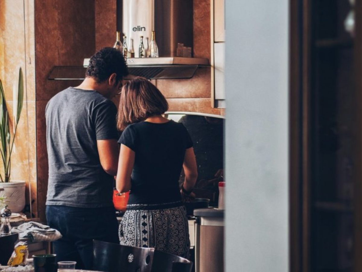 Γάμος, ανύπαντρη ζωή και κίνδυνος καρκίνου – Τι δείχνει μεγάλη αμερικανική μελέτη