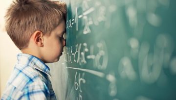 Μαμά βαριέμαι: Τι κρύβεται πίσω από τη φράση σύμφωνα με τους παιδοψυχολόγους