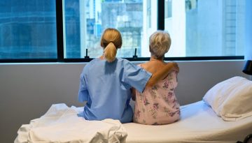 Πρέπει να λένε την αλήθεια οι γιατροί σ’ έναν ασθενή που πεθαίνει;